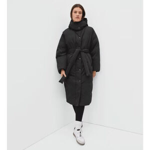 Everlane Womens The Duvet Puffer Coat Medium Black Down Long Belted NWT